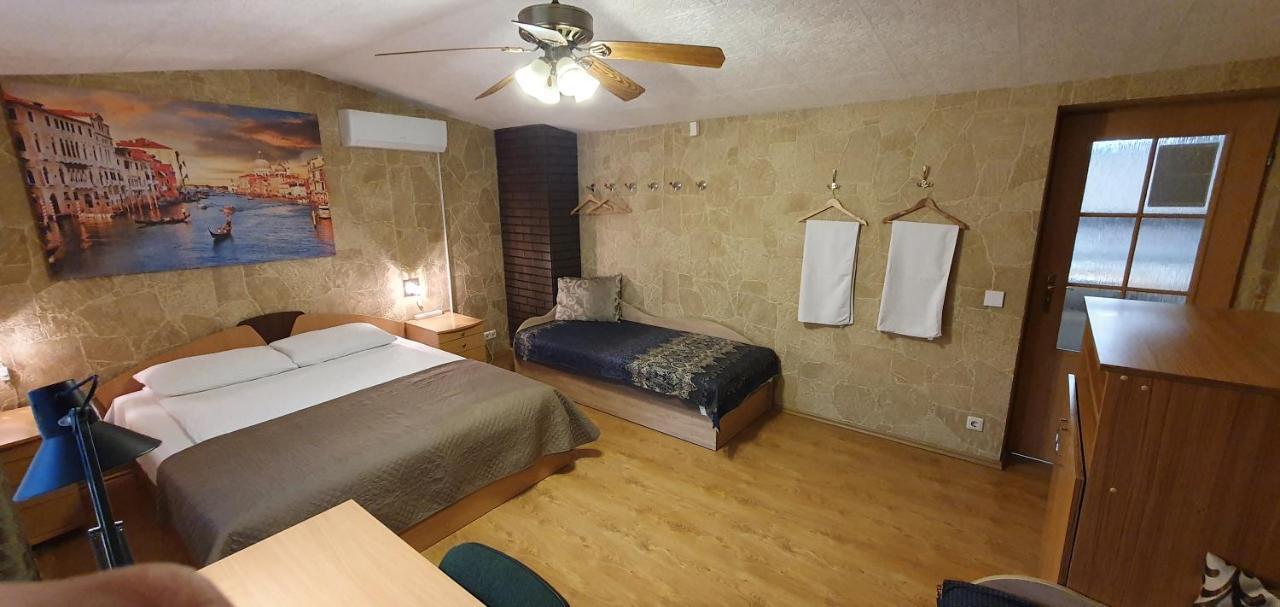 Aparthotel 4 ,, Cosy House Billiard " - Sauna & Parking Kaunas Exterior foto